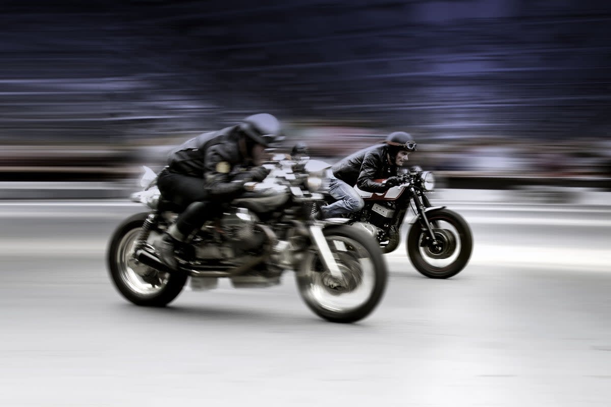 The event will feature the world’s first indoor Supersprint ( )