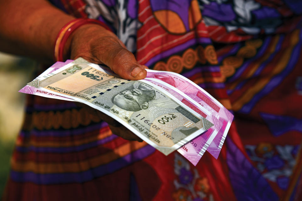 印度獲MSCI調升權重最多，群益印度中小基金漲幅38.1%居冠。圖/取自Getty Images