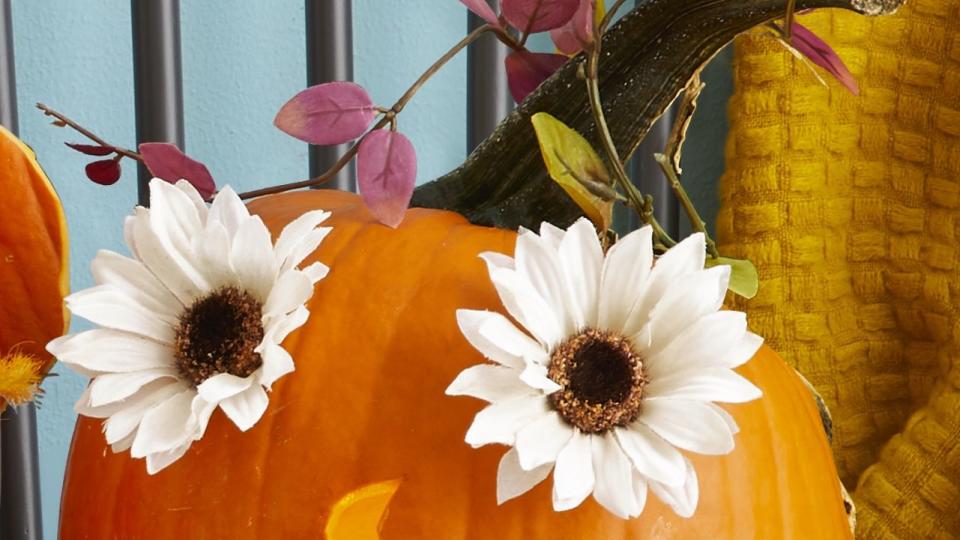 pumpkin carving ideas flower power pumpkin