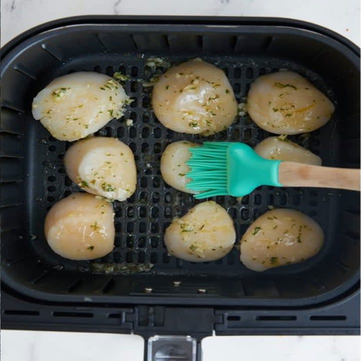 Scallops in the air fryer.