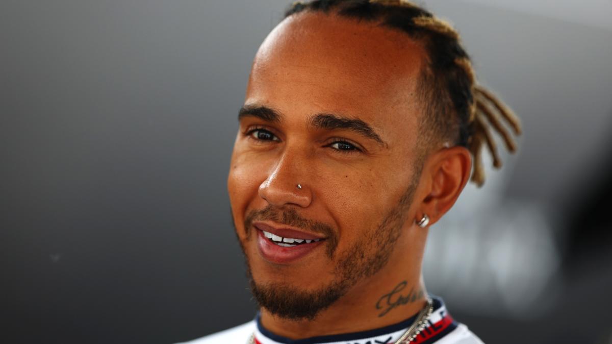 Rob Walton adds world champion race-car driver Sir Lewis Hamilton to Broncos  ownership group