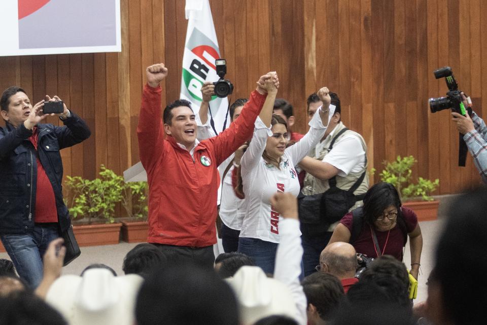 Alejandro Moreno Cardenas y Carolina Viggiano, ambos van en fórmula para contender por la dirigencia nacional del PRI. FOTO: ISAAC ESQUIVEL /CUARTOSCURO.COM