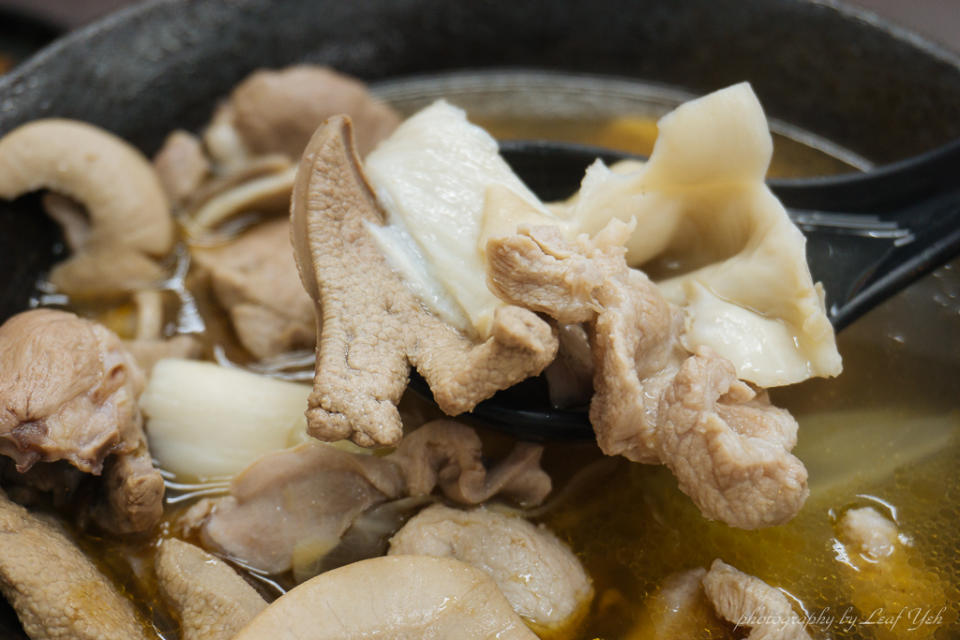 藍家麻油雞,東湖麻油雞,台北東湖美食,台北東湖小吃,東湖國小美食小吃,東湖麻油雞推薦,東湖菜市場小吃美食,內湖五分街美食,東湖菜市場麻油雞