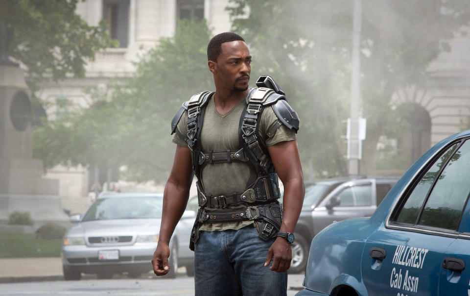 Anthony Mackie as captain America in 