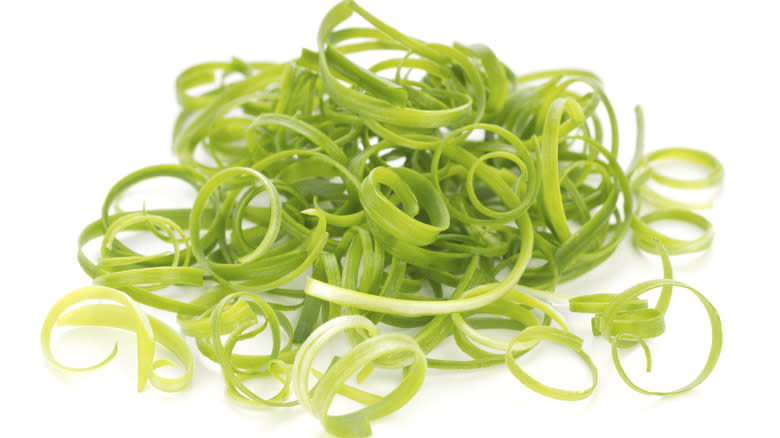 green onion curls