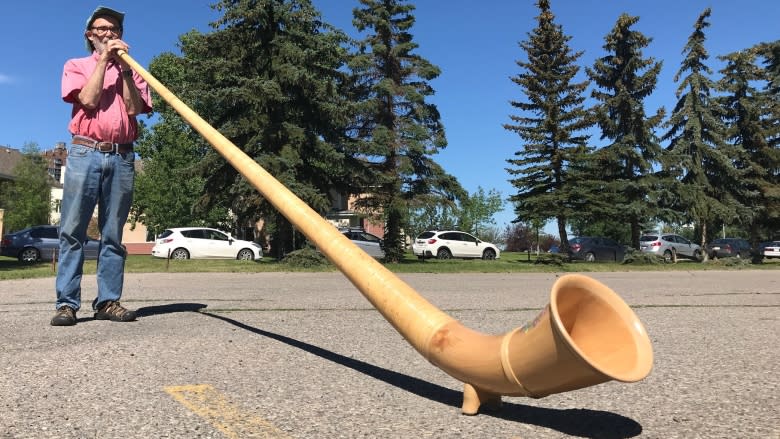 Ricola? French horn player delights hikers in Alberta's Rockies with Swiss sounds