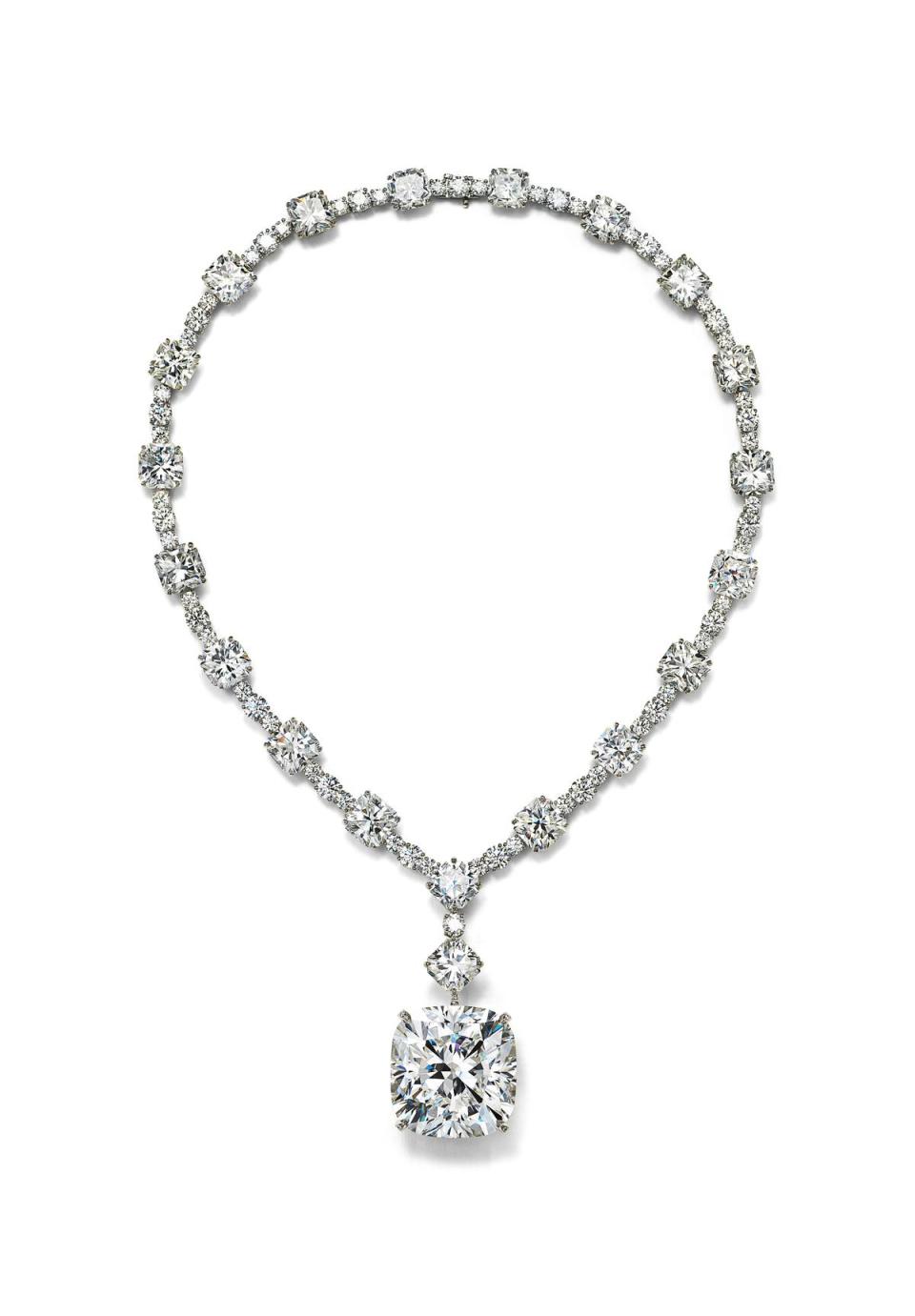 Tiffany高級珠寶系列鉑金鑲嵌總重逾106克拉鑽石項鍊。（Tiffany & Co.提供）