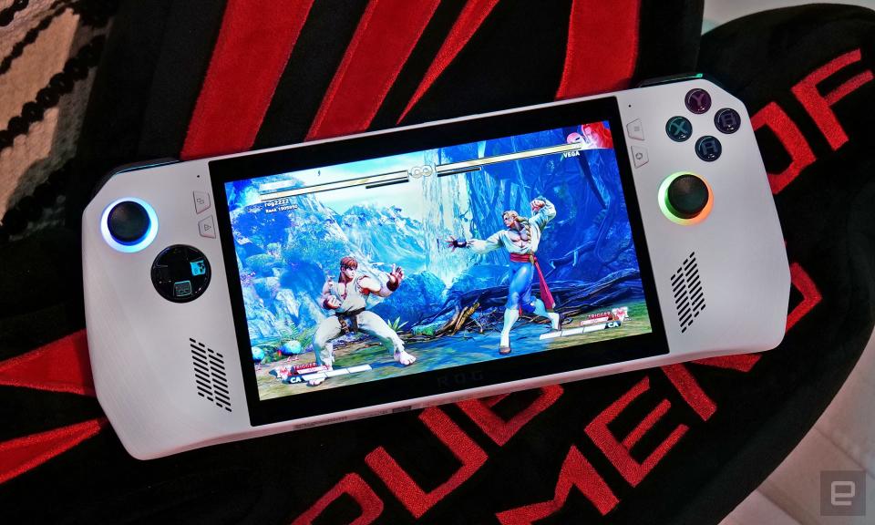 <p>Hands-on photos of ASUS' upcoming handheld gaming PC -- the ROG Ally -- from the company's demo event in Brooklyn.</p>
