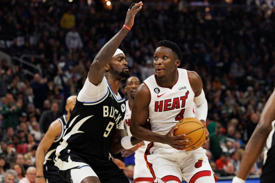 Victor Oladipo defended by Bobby Portis