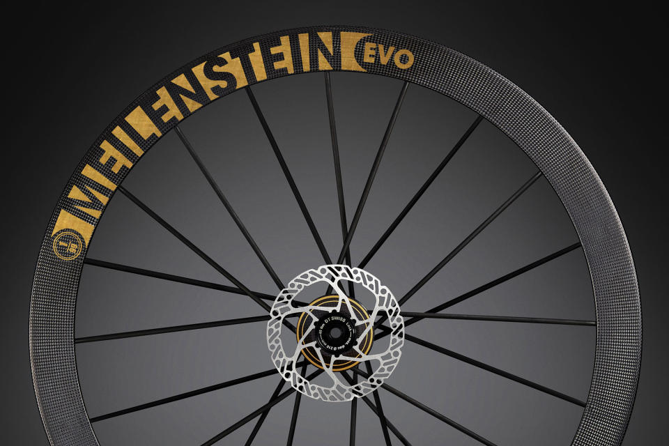 Lightweight Meilenstein EVO Signature Edition Gold carbon road wheels, gold logos