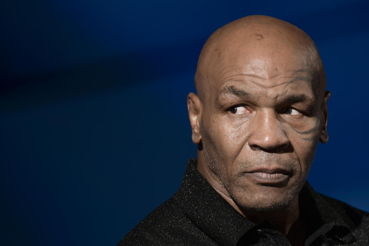 Mike Tyson ma zmierzyć się z Jake'em Paulem w meczu bokserskim na stadionie AT&T w lipcu