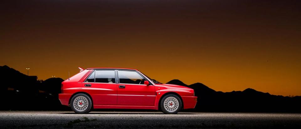 1992 lancia delta integrale evo 1 side