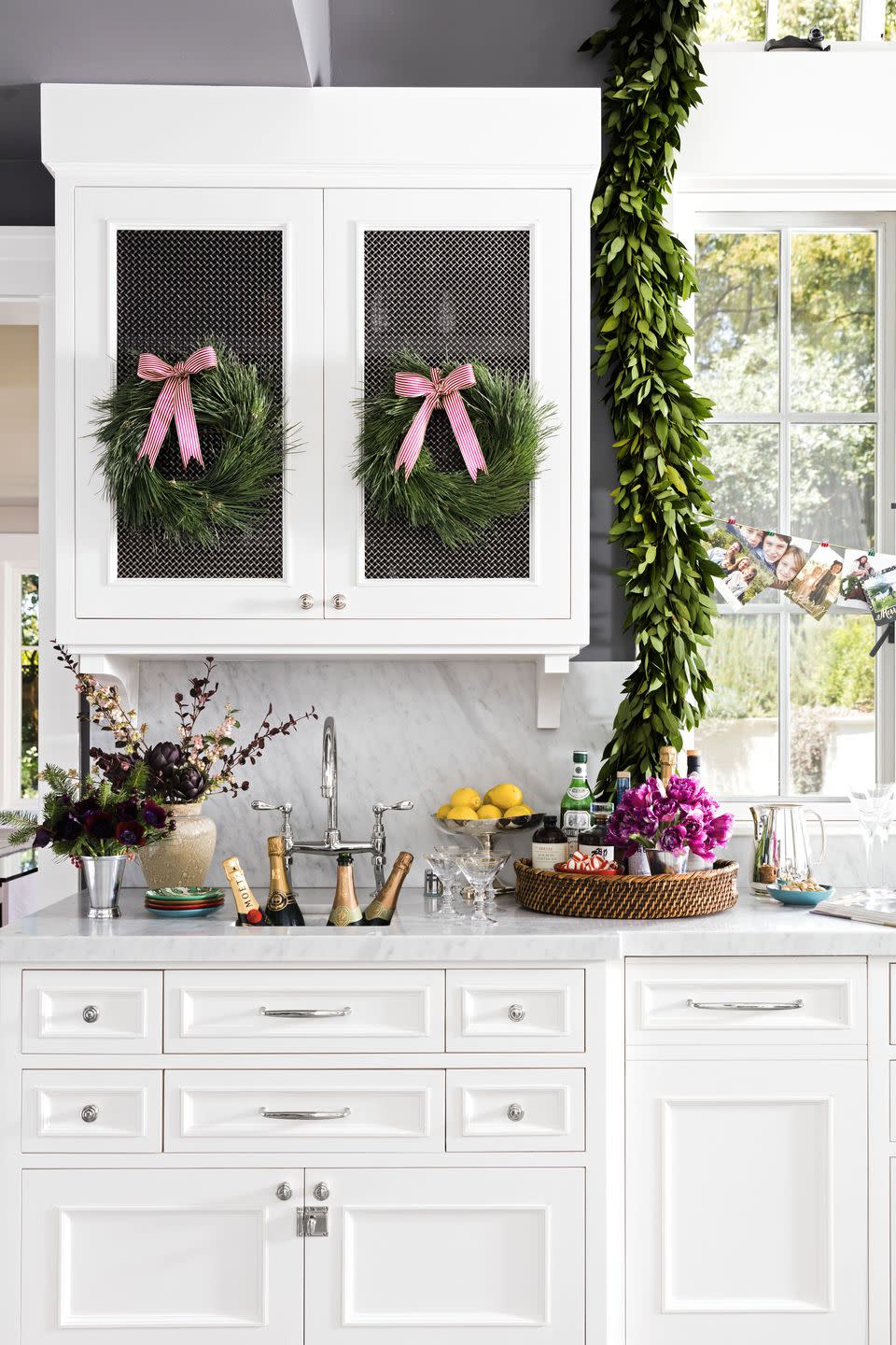 111 Christmas Decorations for Every Room of the House—Even the Bathroom