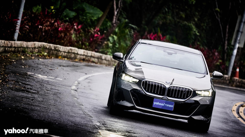 2024 BMW i5 eDrive40 M Sport試駕！燃油先決下的純電力量？