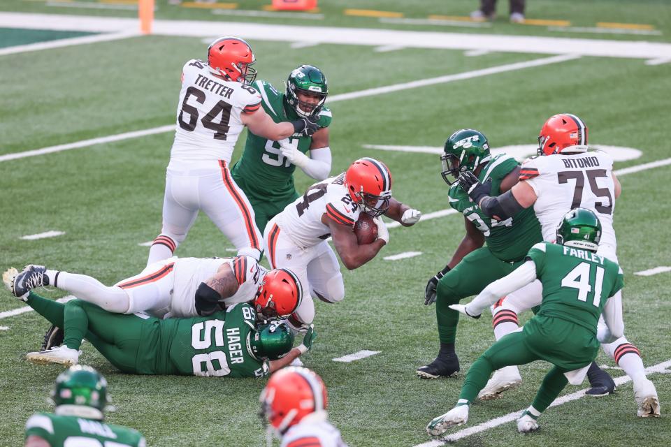 Browns running back Nick Chubb carries the ball against the  New York Jets during the first quarter Sunday, Dec 27, 2020, in East Rutherford, N.J.