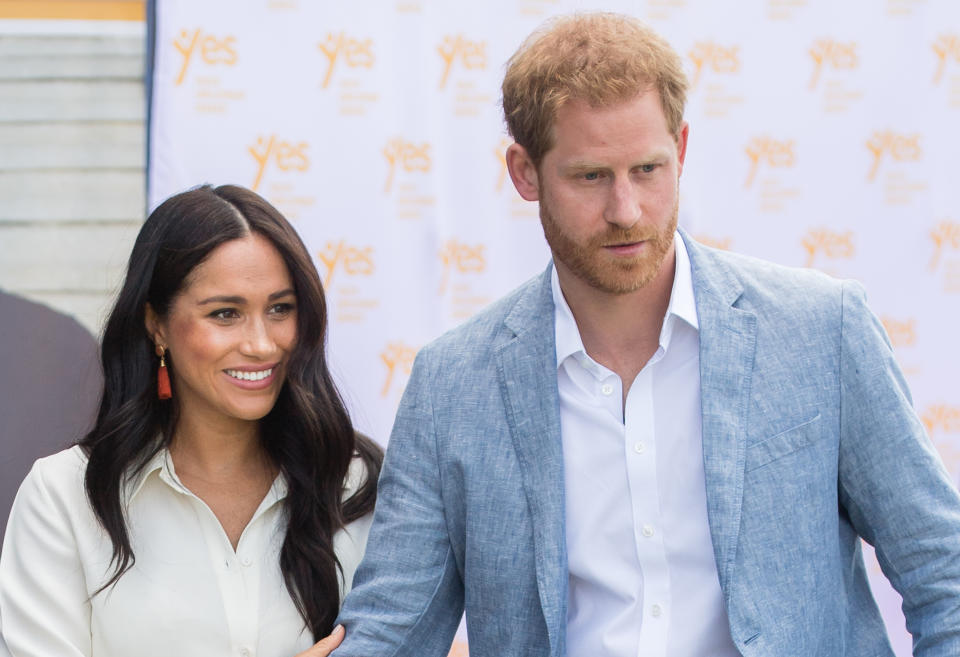 JOHANNESBURG, SOUTH AFRICA - OCTOBER 02: Prince Harrye, Duke of Sussex and Meghan, Duchess of Sussex visit the Tembisa Township to learn about Youth Employment Services on October 02, 2019 in Tembisa, South Africa.  (Photo by Samir Hussein/WireImage)