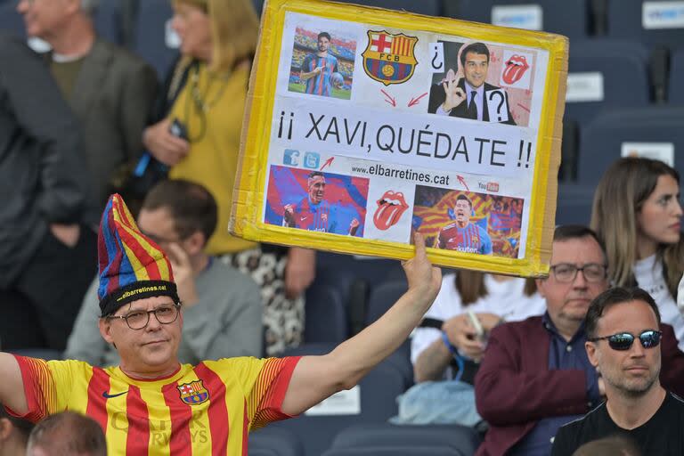 El pedido de los hinchas de Barcelona durante la goleada a Rayo Vallecano por 3-0 y las críticas al presidente Laporta: 