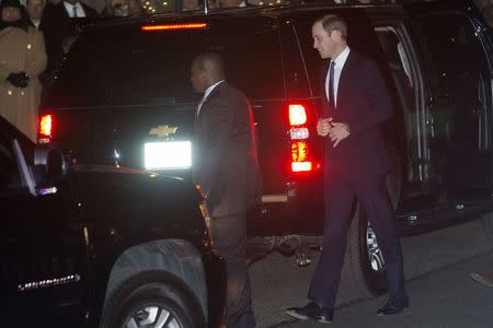 The Duke and Duchess of Cambridge (not in picture), Prince William and his wife, the former Kate Middleton, now known as Catherine, arrive at the Carlyle Hotel in New York, December 7, 2014. REUTERS/Andrew Kelly