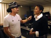 Roberts interviews country music superstar Tim McGraw.