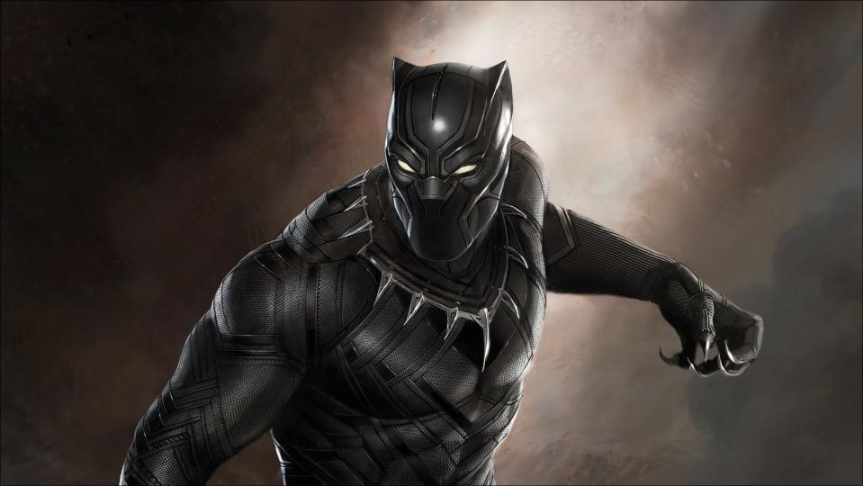 Costumed ‘Black Panther’ Proposes to Girlfriend in Theater Showing Movie