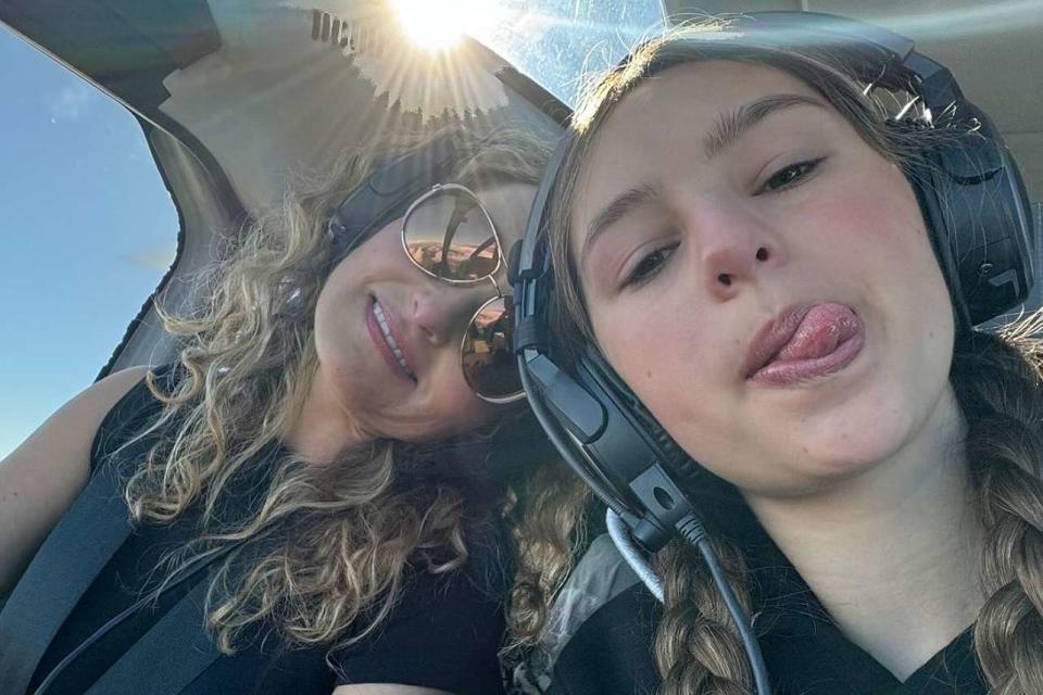 <p>Giada DeLaurentiis/Instagram</p> Giada De Laurentiis and daughter Jade in Hawaii