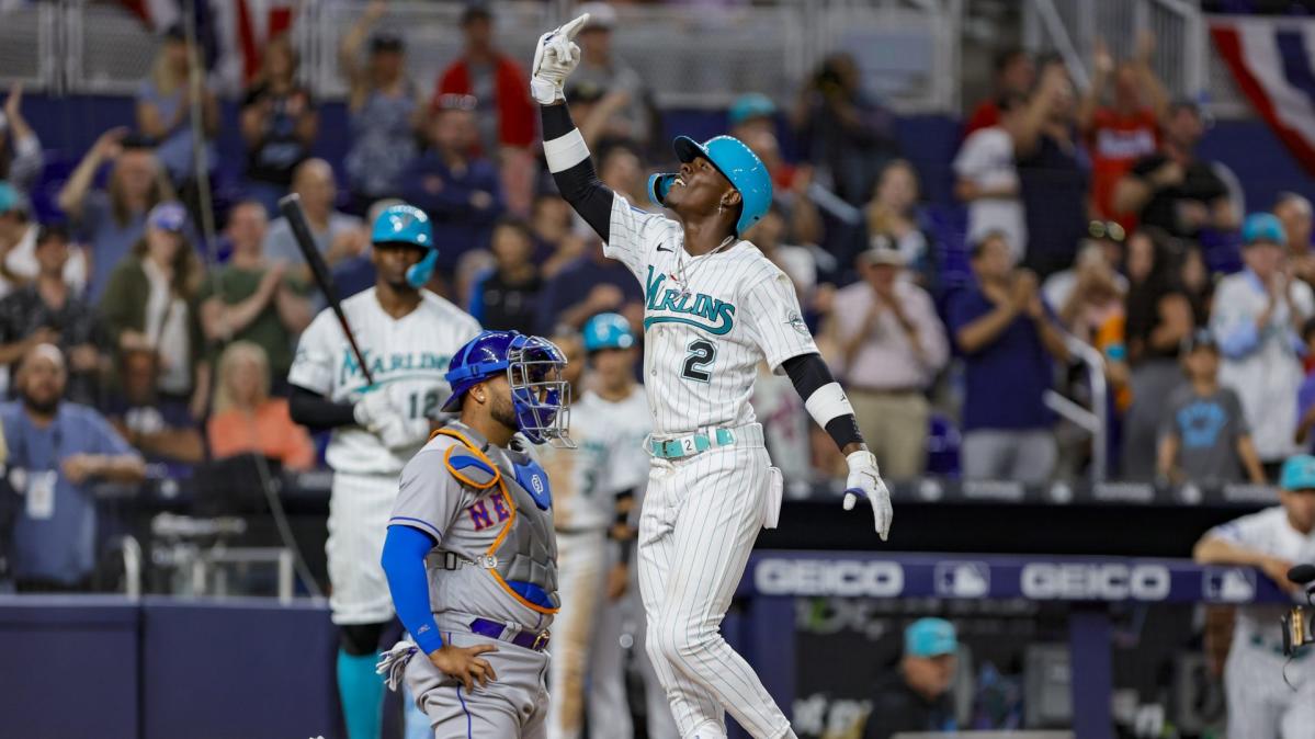 Chisholm propels Marlins over Mets, Schumaker earns 1st win as manager