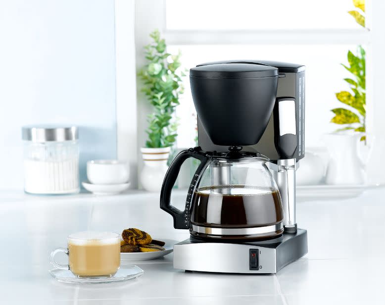 appliance, arabica, aroma, aromatic, beverage, black coffee, black coffee mug, blend, blender, boil, boiler, breakfast, brew, cafe, caffeine, cappuccino, coffee, coffee blender, coffee maker machine, cup, drink, espresso, food, handle, heat, home appliances, hot, hot drinks, jar, kitchen, kitchenware, latte, machine, maker, mellow, metal, milk, mocha, modern, mug, pot, restaurant, roasted, robusta, seed, smell, snack, steel, taste