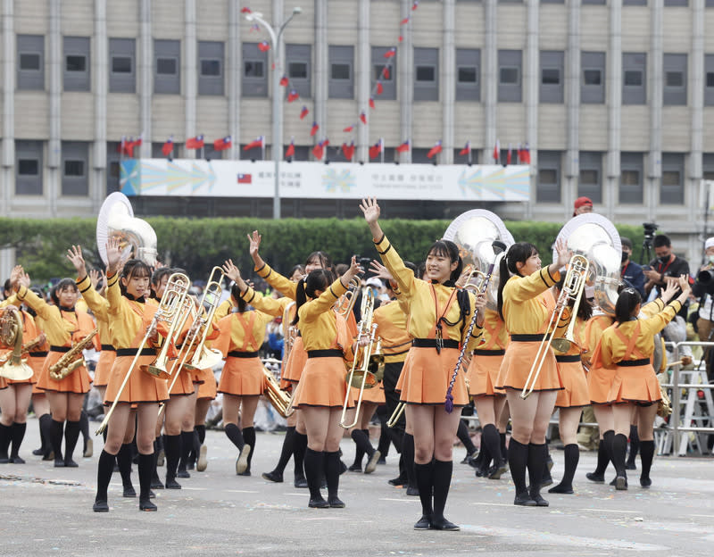 「橘色惡魔」、京都橘高校吹奏部國慶大會帶來精彩表演。圖片來源：中央社