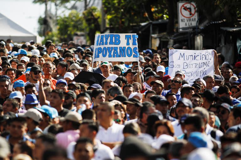 Simpatizantes del presidente de El Salvador Nayib Bukele