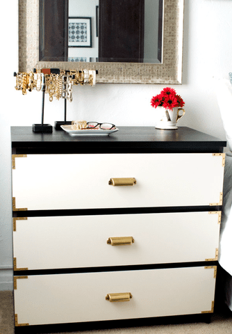 <p><a href="https://www.homeyohmy.com/campaign-style-dresser-ikea-malm-makeover/" data-component="link" data-source="inlineLink" data-type="externalLink" data-ordinal="1">Home Oh My</a></p>