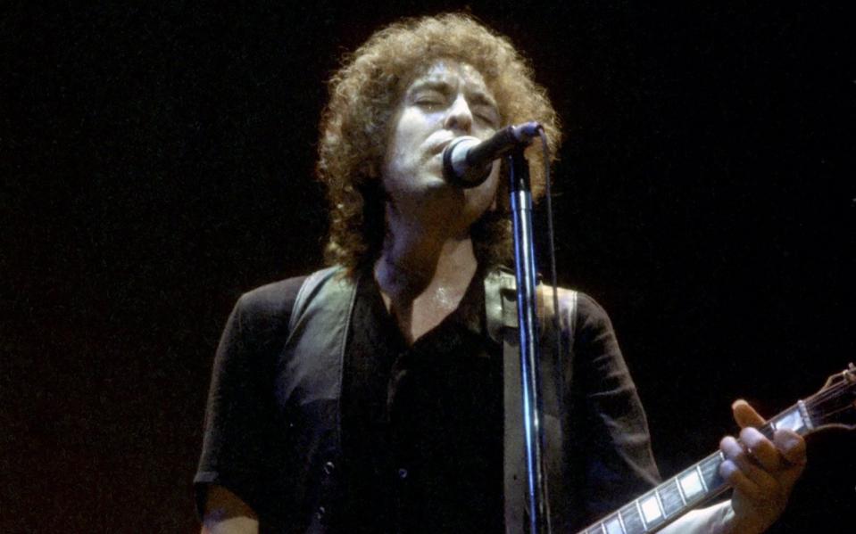 Bob Dylan performing in San Francisco, 1979 - Michael Ochs Archives