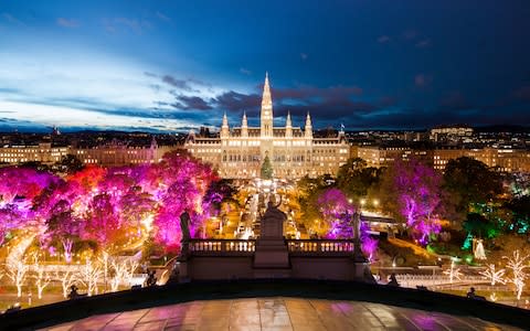 Christkindlmarkt, Vienna - Credit: stadtwienmarketing