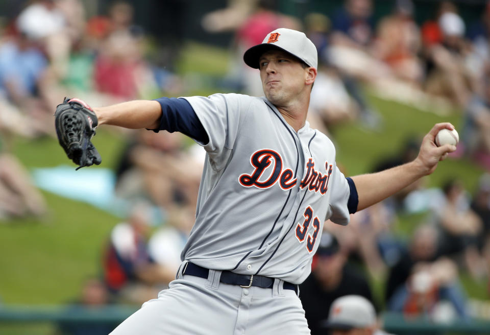 Detroit Tigers starting pitcher Drew Smyly throws in the first inning of a spring exhibition baseball game against the Atlanta Braves, Wednesday, Feb. 26, 2014, in Kissimmee, Fla. (AP Photo/Alex Brandon)