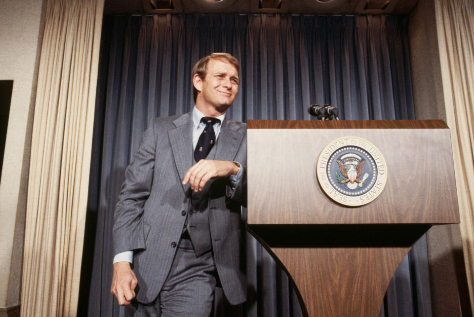 Carter White House press secretary Jody Powell during a press briefing. (Photo: Wally McNamee/Corbis via Getty Images)