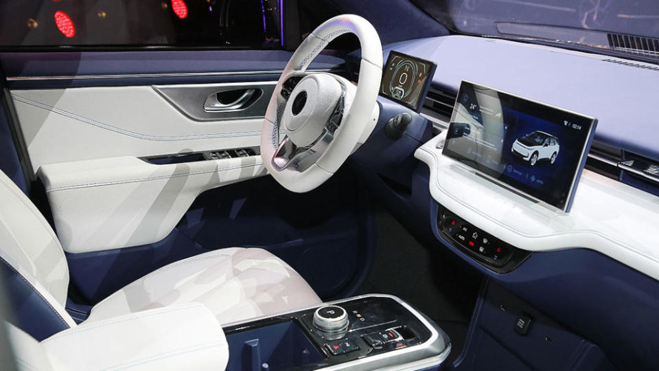 Model C車內採5+2人座配置，提供消費者足夠實用性。(圖片來源/ 鴻海)