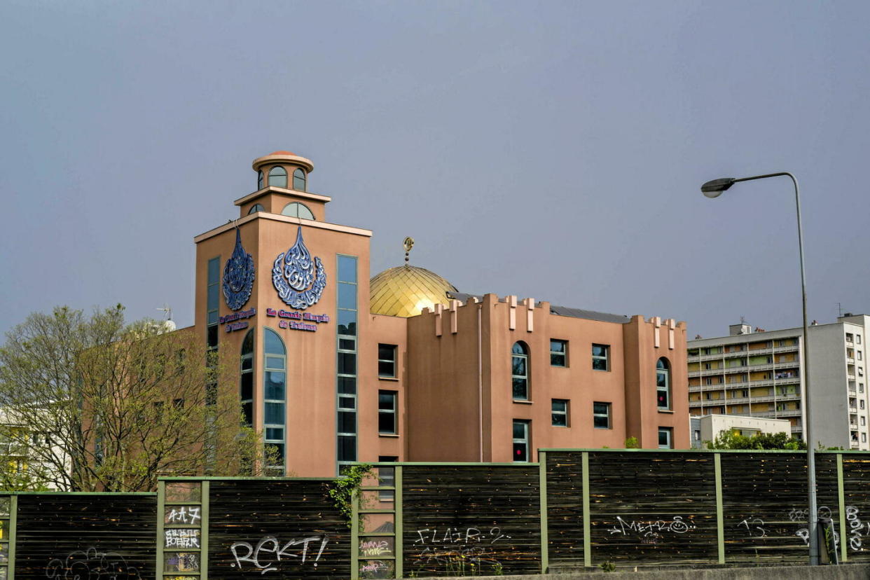 La grande mosquée de Toulouse située dans le quartier d'Empalot, photographiée ici le 8 avril 2004.  - Credit:FRED SCHEIBER/SIPA / SIPA / FRED SCHEIBER/SIPA