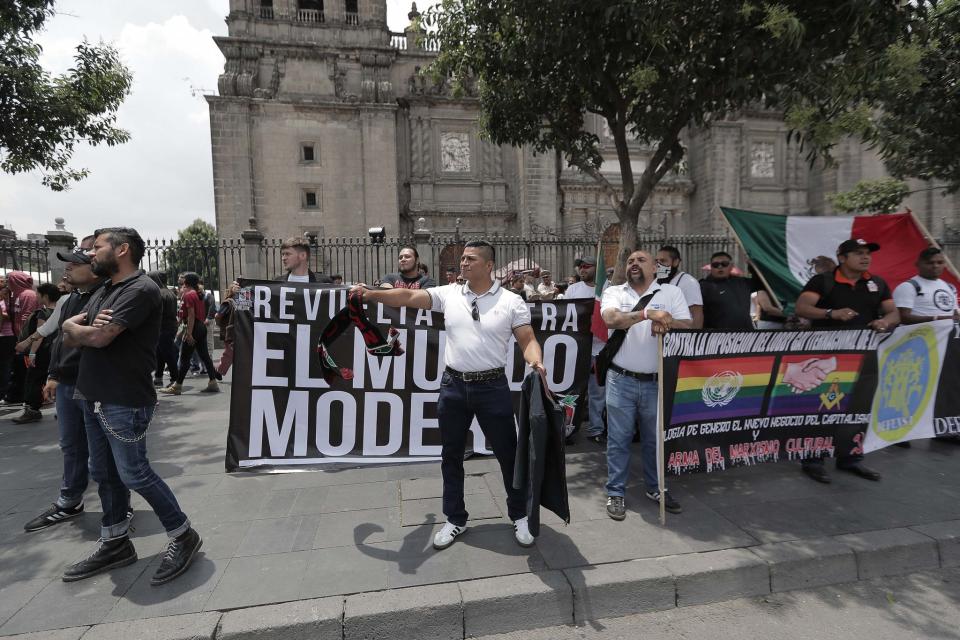 FOTOS: el lado oscuro de la Marcha del Orgullo LGBTTTI en México