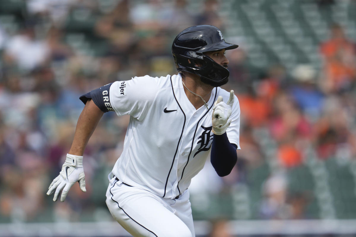 Tigers prospect Riley Greene suffers foot fracture, upending