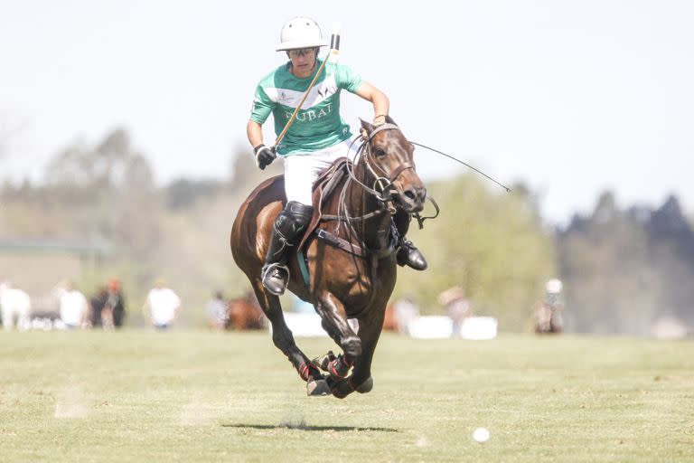 Jeta Castagnola rumbo al gol: marcó 18 en el debut de La Natividad en Hurlingham