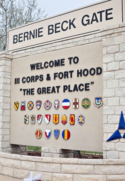 PHOTO: The entrance to Ft. Hood Military Base, April 3, 2014 in Fort Hood, Texas. (Drew Anthony Smith/Getty Images, FILE )
