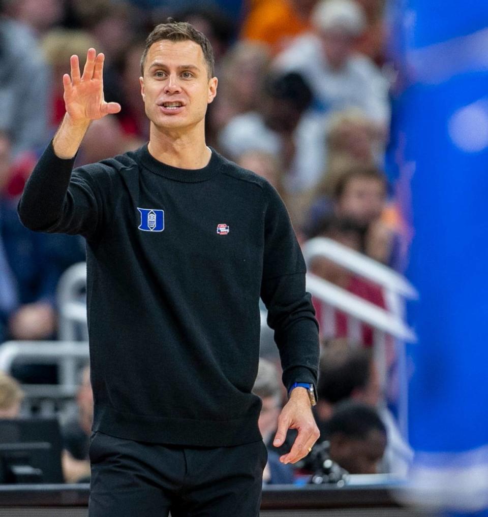 Duke coach Jon Scheyer directs his team on offense in the first half against Tennessee during the second round of the NCAA Tournament on Saturday, March 18, 2023 at the Amway Center in Orlando, Fla.