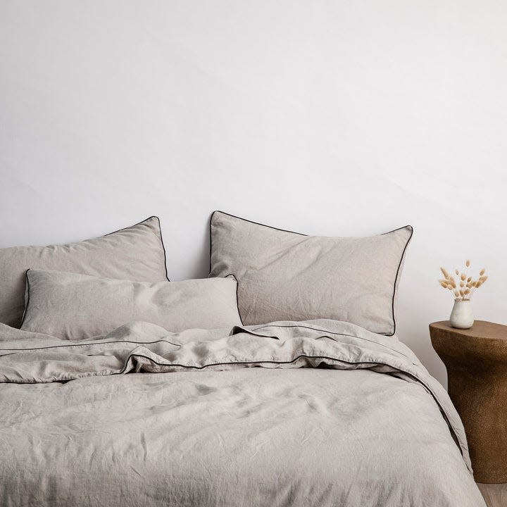 28) Linen Duvet Cover Set