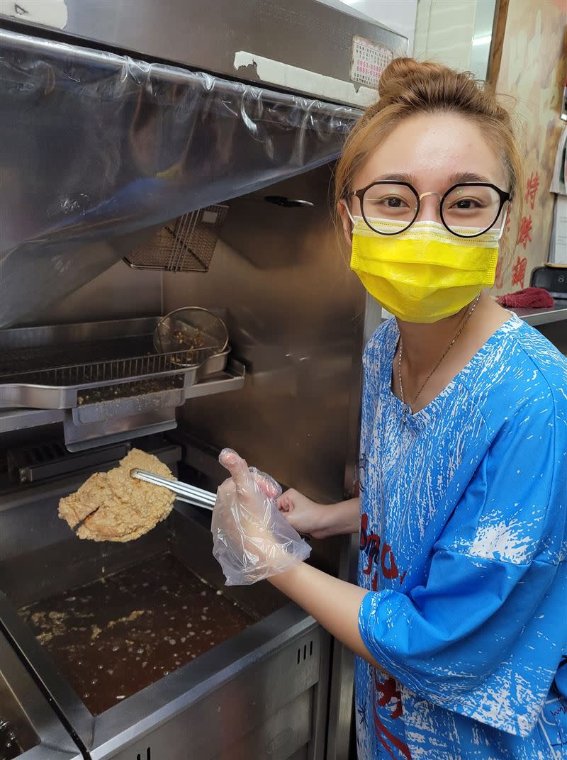 張文綺透露即將在台中落腳開鹽酥雞店。（圖／翻攝自張文綺臉書）