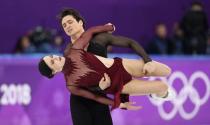 Figure Skating - Pyeongchang 2018 Winter Olympics - Ice Dance free dance competition final - Gangneung, South Korea - February 20, 2018 - Tessa Virtue and Scott Moir of Canada perform. REUTERS/Lucy Nicholson