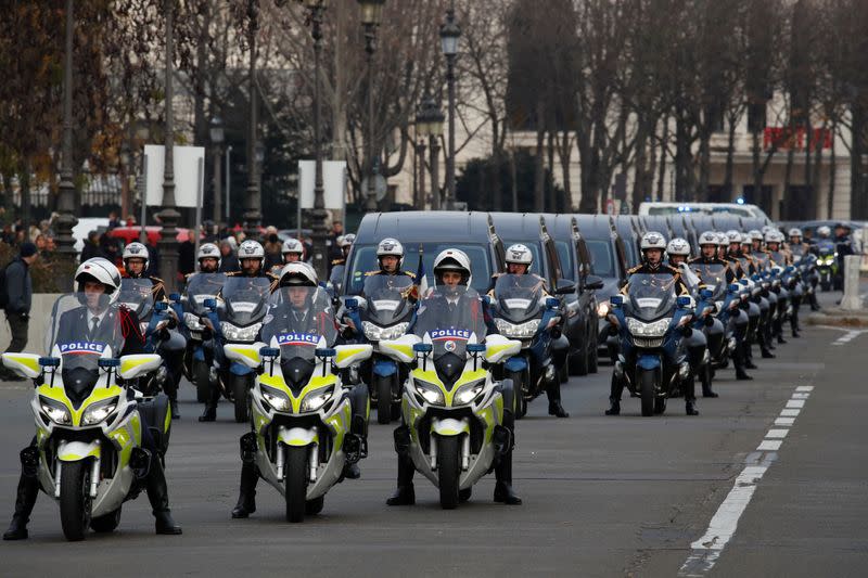 National ceremony in Paris to pay respect to the thirteen French soldiers killed in Mali