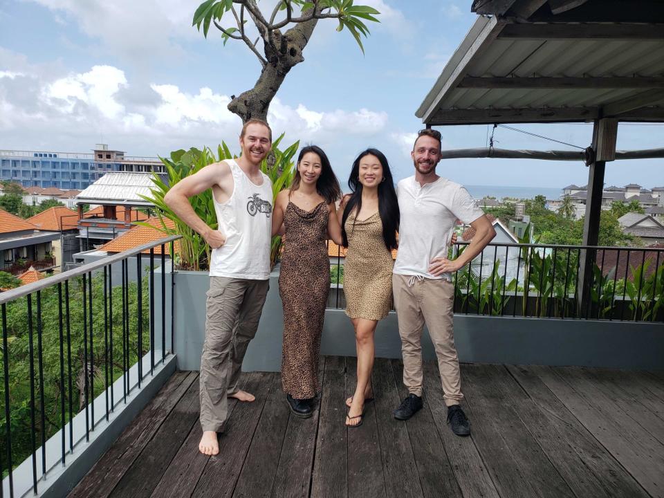 Kalip (zweite von links) und ihre Klassenkameraden aus dem Coding Boot Camp in Bali. - Copyright: Jessica Kalip