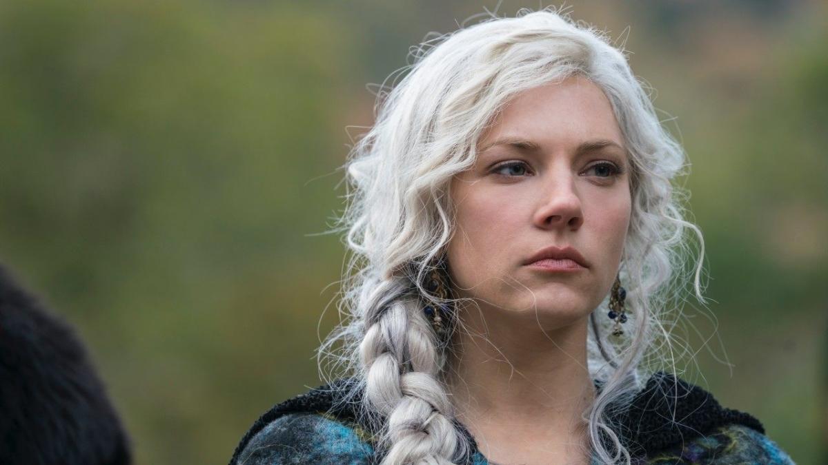 Vikings' Star Katheryn Winnick Breaks Down Show's Big Death -- and Her  Character's Cliffhanger! (Exclusive)