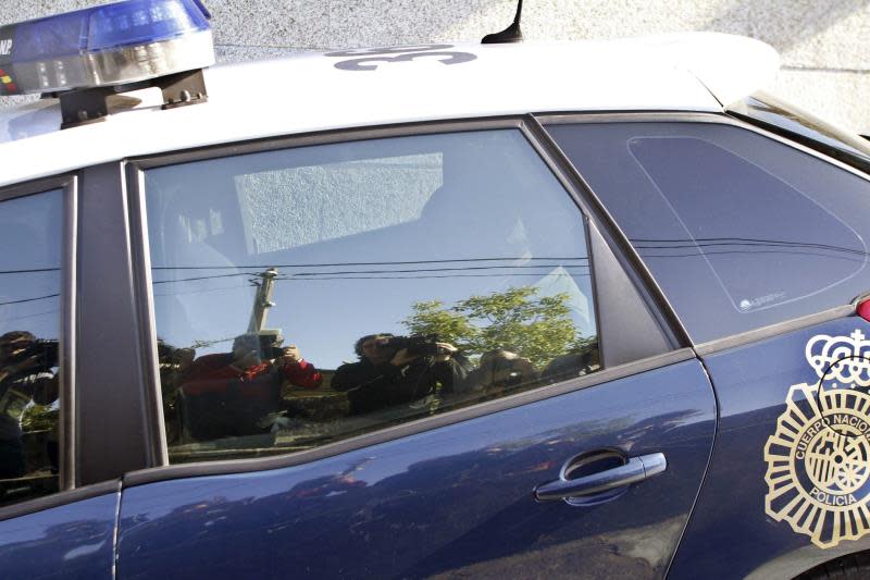 Una mujer de Sevilla ha sido detenida tras descubrir que llevaba 11 años simulando que su marido seguía vivo para cobrar su pensión. (Foto: EFE/Archivo)