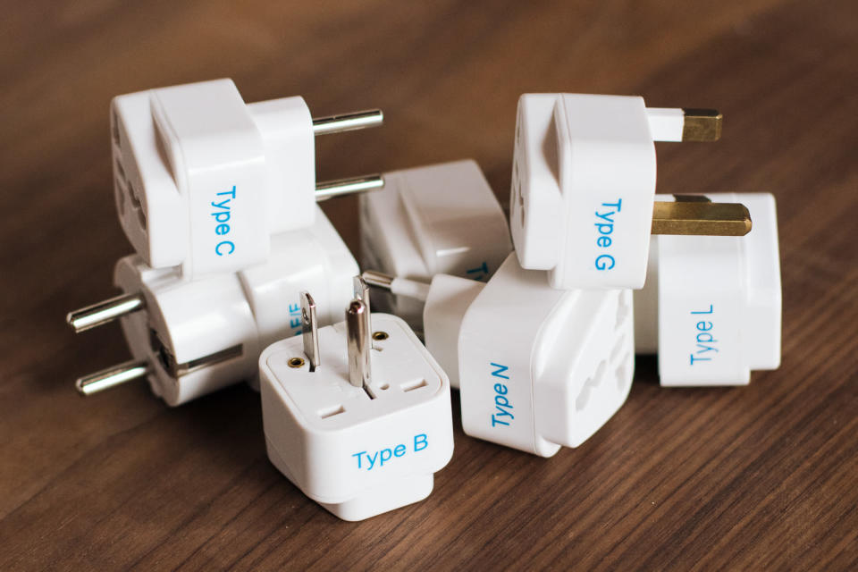 Travel plug adapter