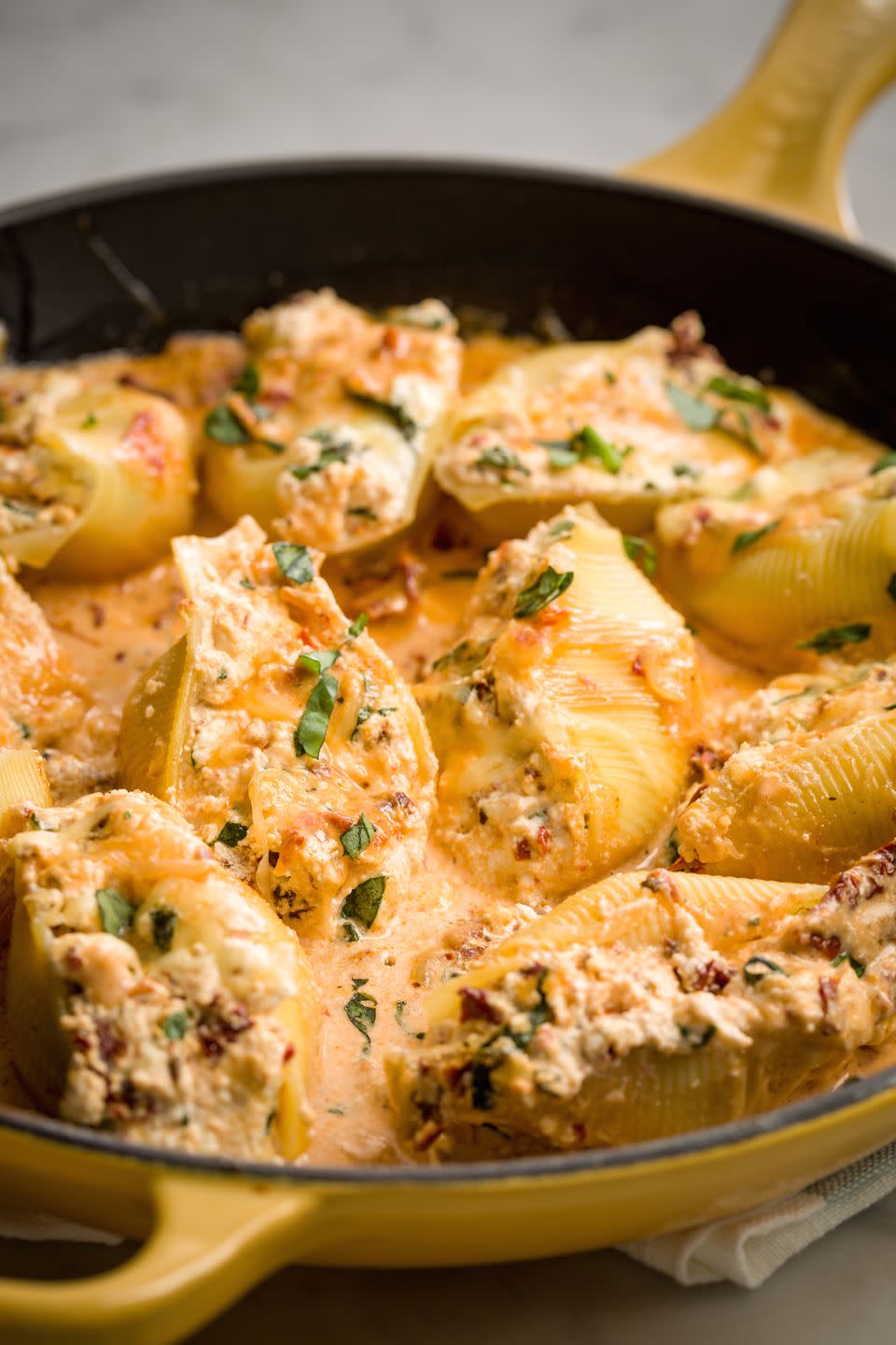 Creamy Caprese Stuffed Shells